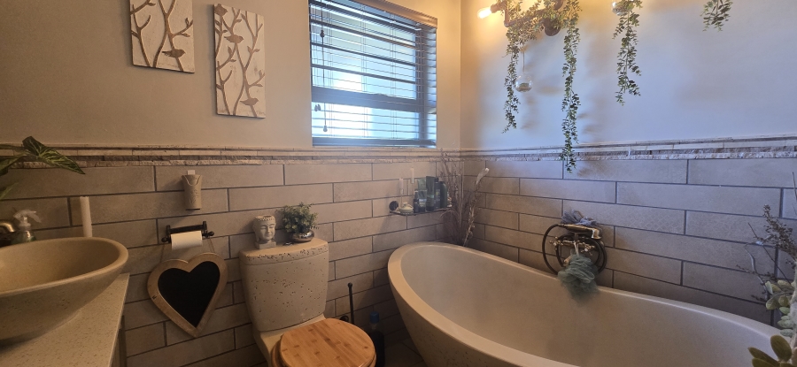 3 Bedroom Property for Sale in Waterkloof North West